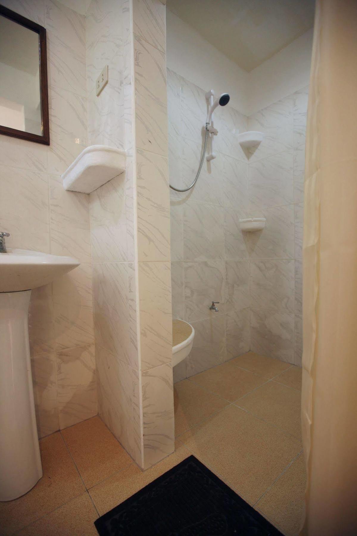 Guindulman Bay Tourist Inn מראה חיצוני תמונה