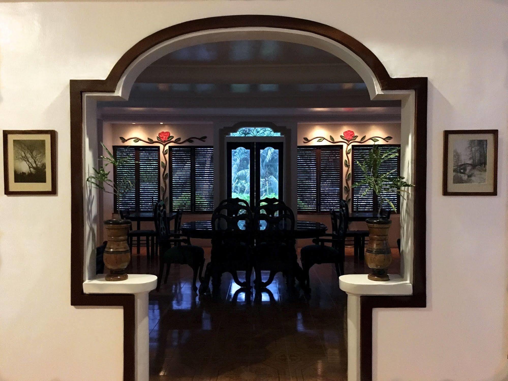 Guindulman Bay Tourist Inn מראה חיצוני תמונה